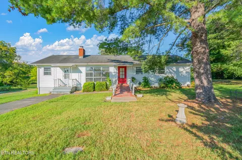 6929 Pennell Ln, Knoxville, TN 37931