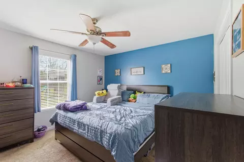 Bedroom - 6640 Archer Cir, Talbott, TN 37877 photo 2 of 3