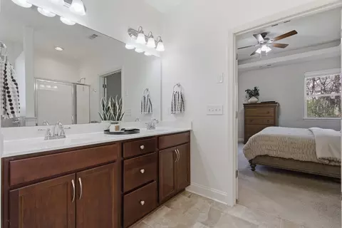 Bath - 1037 Daniel Ln, Spring Hill, TN 37174 photo 1 of 5