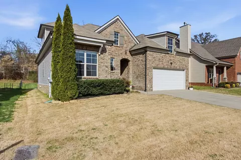 Exterior - 1037 Daniel Ln, Spring Hill, TN 37174 photo 2 of 6
