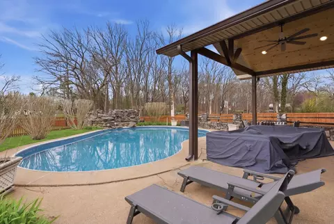 3016 Dell Dr, Hermitage, TN 37076