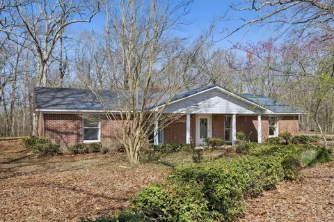 766 Bowling Alley Rd, Manchester, TN 37355