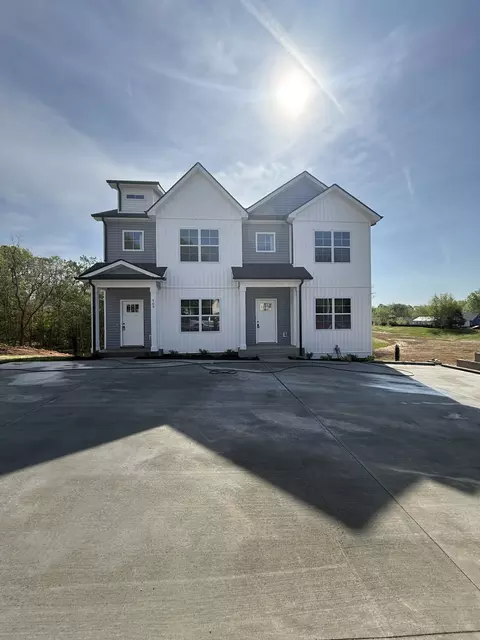 409 Cook Dr, Clarksville, TN 37042