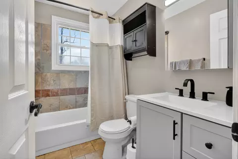 Bath - 115 Spanish Ct, Dickson, TN 37055 photo 1 of 1