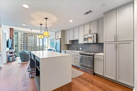 1212 Laurel St #906, Nashville, TN 37203