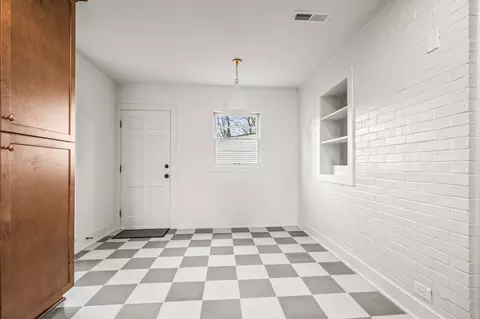 Entry Way - 2302 Ruth St, Springfield, TN 37172 photo 4 of 5