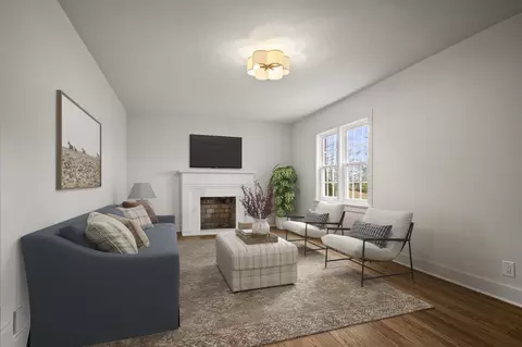Living - 2302 Ruth St, Springfield, TN 37172 photo 4 of 4