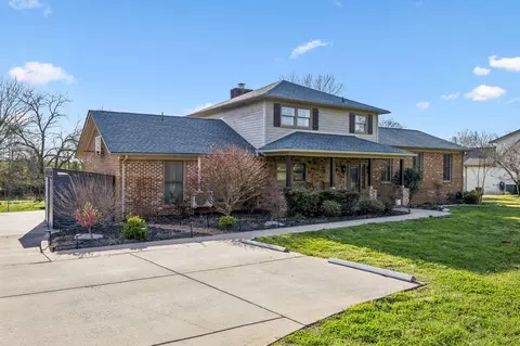 Exterior - 711 Warrior Dr, Murfreesboro, TN 37128 photo 3 of 21