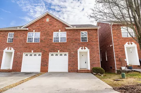 812 Blue Spruce Way, Knoxville, TN 37912