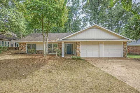 8267 Chippingham Dr, Cordova, TN 38016