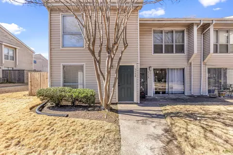 6748 Meadow Oak Pl #6748, Memphis, TN 38120
