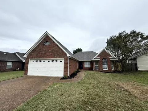 2807 Laura Cir, Memphis, TN 38133