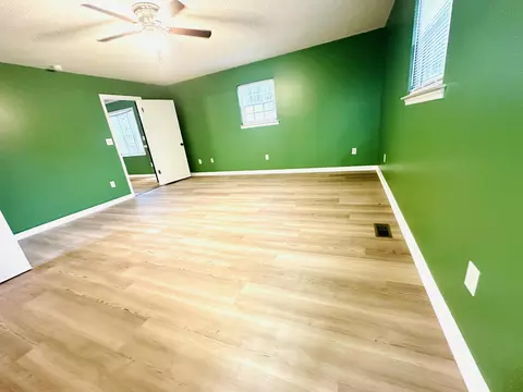 8827 E Brainerd Rd, Chattanooga, TN 37421 photo 19