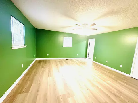 8827 E Brainerd Rd, Chattanooga, TN 37421 photo 18