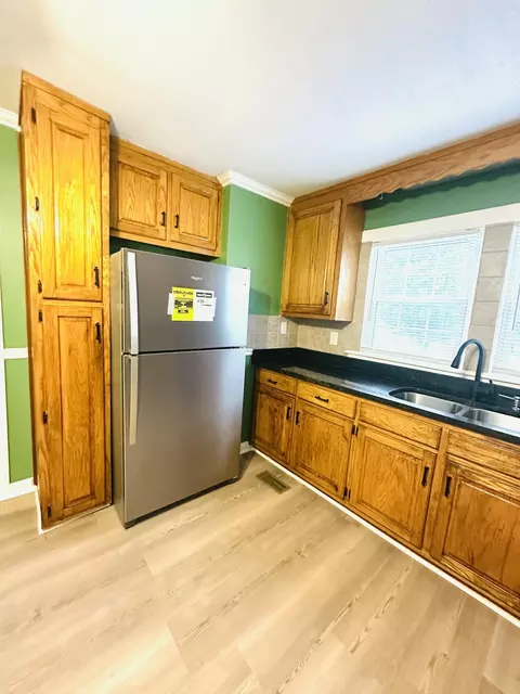 8827 E Brainerd Rd, Chattanooga, TN 37421 photo 11