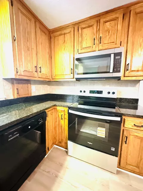 8827 E Brainerd Rd, Chattanooga, TN 37421 photo 14