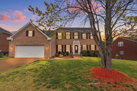 1308 Sweetwater Dr, Brentwood, TN 37027