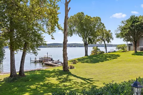 2166 S Shore Acres Rd, Soddy Daisy, TN 37379