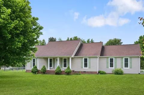 14 Long Meadow Dr, Fayetteville, TN 37334