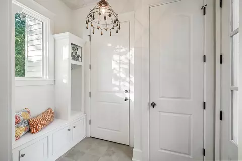Entry Way - 2183 Backbone Rd, Sparta, TN 38583 photo 1 of 4
