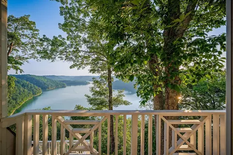View/Area - 2183 Backbone Rd, Sparta, TN 38583 photo 1 of 4