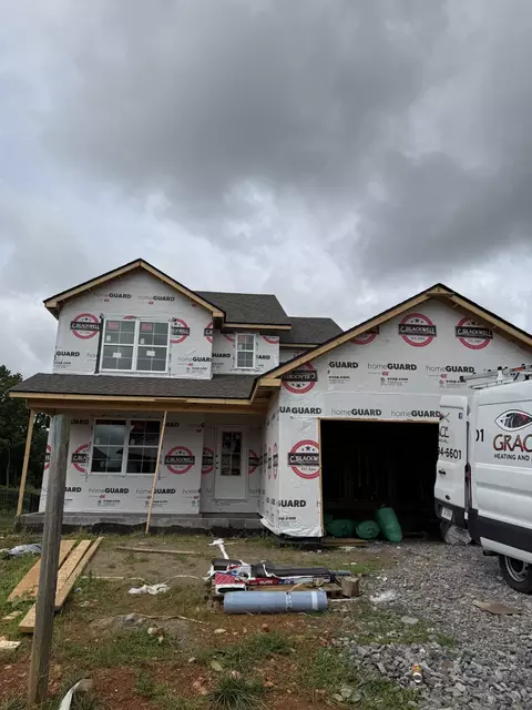 925 Bankside Dr, Clarksville, TN 37043