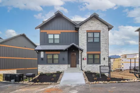 315 Rabmling Creek Way, Sevierville, TN 37862