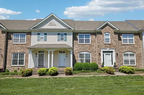 1012 Mckenna Dr, Thompsons Station, TN 37179