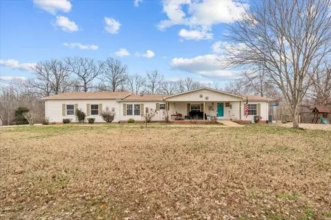305 Lucas Ridge Ln, Waverly, TN 37185