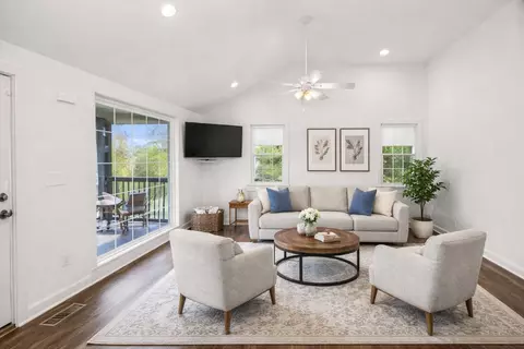 2722 Ennis Rd, Nashville, TN 37210