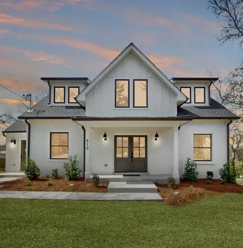 610 Skyview Dr, Nashville, TN 37206
