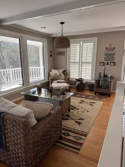 Living - 470 Askin Ln, Baxter, TN 38544 photo 3 of 11