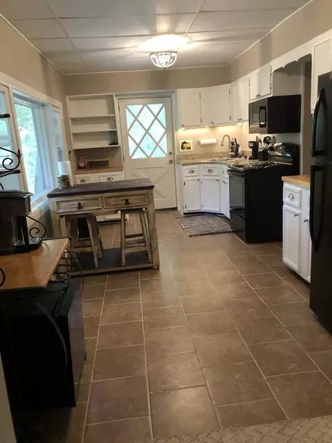 Kitchen - 470 Askin Ln, Baxter, TN 38544 photo 1 of 1