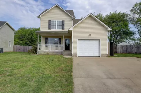 205 Alysheba Ct, Oak Grove, KY 42262