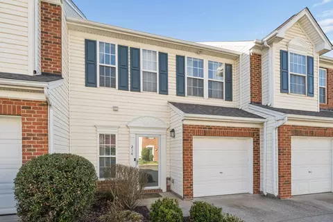 7277 Charlotte Pike #214, Nashville, TN 37209