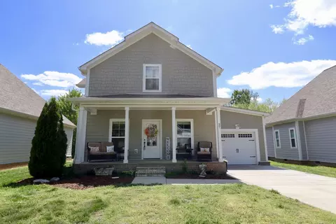27 Sycamore Rdg W, Burns, TN 37029