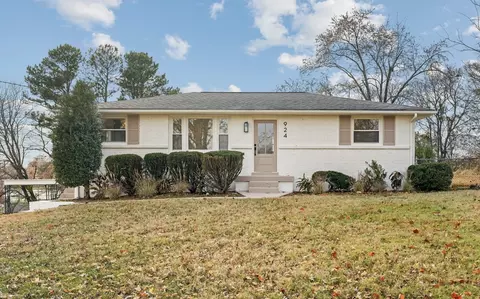 924 Shauna Dr, Nashville, TN 37214