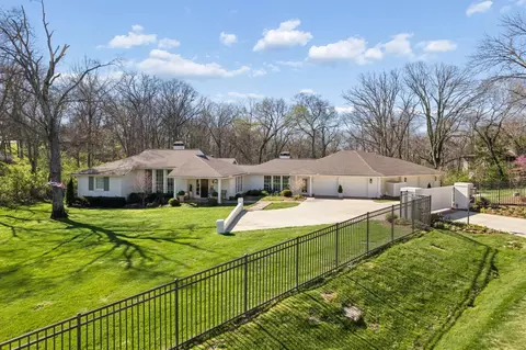 6010 Hickory Valley Rd, Nashville, TN 37205