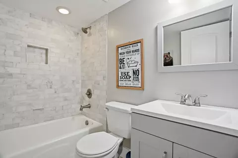 Bath - 412 E Rickert Ave, Dickson, TN 37055 photo 4 of 4