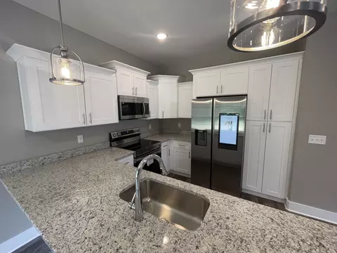 Kitchen - 2231 Barringer Ln, Murfreesboro, TN 37128 photo 3 of 3