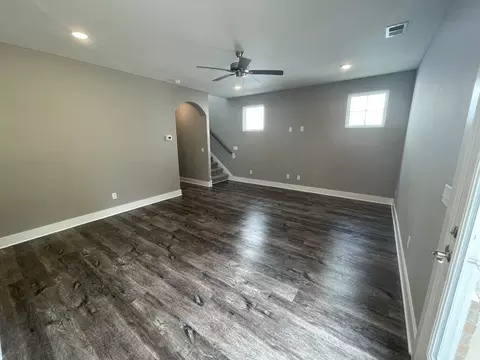 Living - 2231 Barringer Ln, Murfreesboro, TN 37128 photo 6 of 7