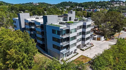 411 Fairpoint St #402, Chattanooga, TN 37405