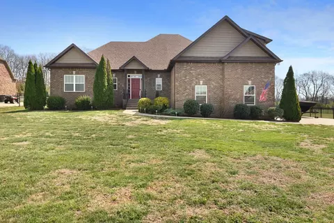 1027 Caballo Trl, Gallatin, TN 37066