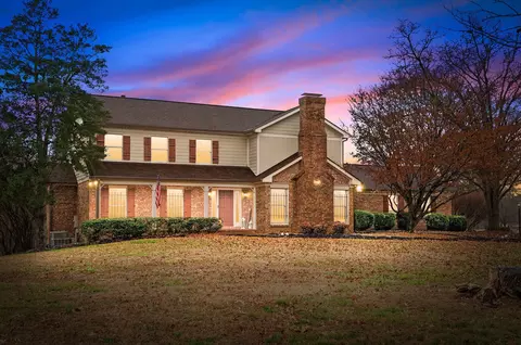 592 Fairway Wingate, Clarksville, TN 37043