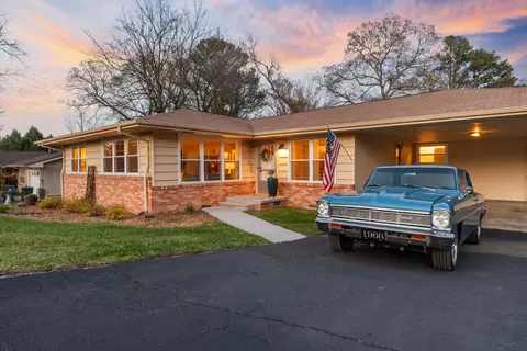 1110 Panorama Dr, Chattanooga, TN 37421