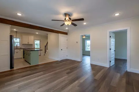 Living - 402 W Commerce St, Loretto, TN 38469 photo 1 of 3