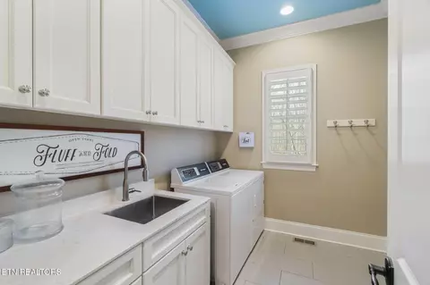 8687 Emerson Way, Powell, TN 37849 photo 10
