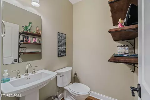 8687 Emerson Way, Powell, TN 37849 photo 24