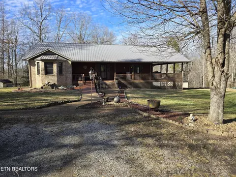 254 Woody Cemetery Rd, Crossville, TN 38571