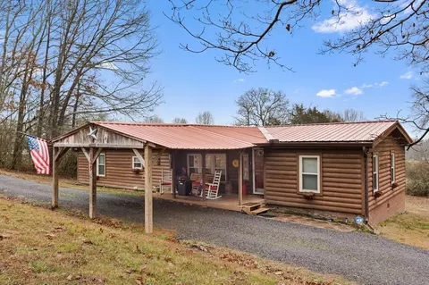 129 Farris Rd SE, Cleveland, TN 37323